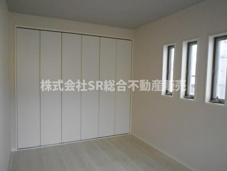 モデルハウス利用されており、エアコン・室内家具付きで販売致します！