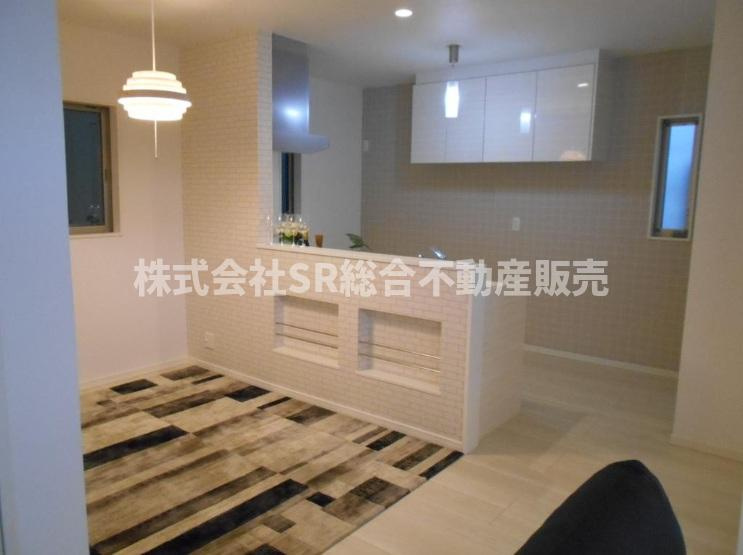 当日予約も大歓迎です！土日祝、雨の日やお子様連れのお客様の送迎も可能ですのでお気になさらずお問合せ下さい。お仕事終わりのお時間にも柔軟に対応致しますのでお気軽にお申し付け下さいませ。