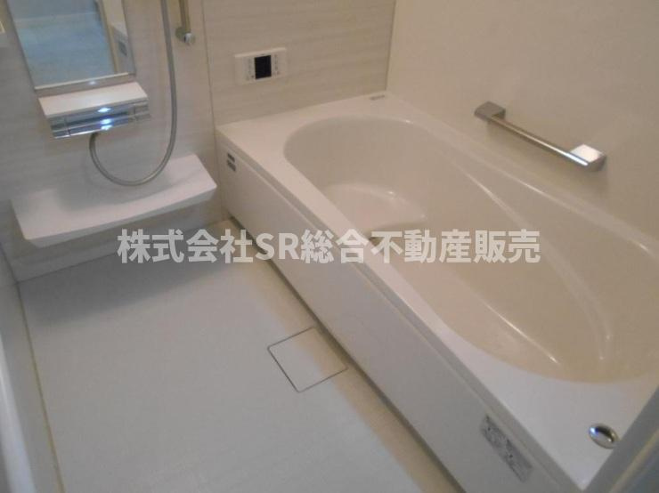 追い焚き機能、浴室乾燥機が付いてます♪足を伸ばしてゆったりと浸かれます！