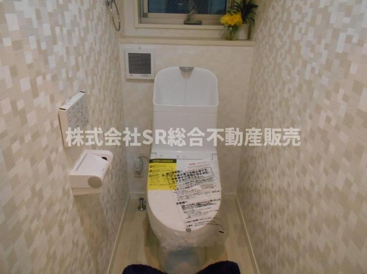 温水洗浄便座付きのトイレ2か所にあり朝の身支度がスムーズに行えます！