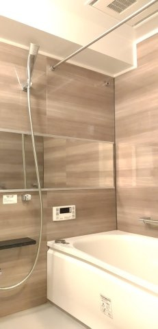 浴室暖房乾燥機が設置されたお風呂です