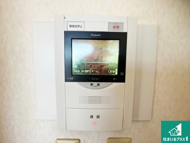 来訪者の姿が確認できるインターホン！　