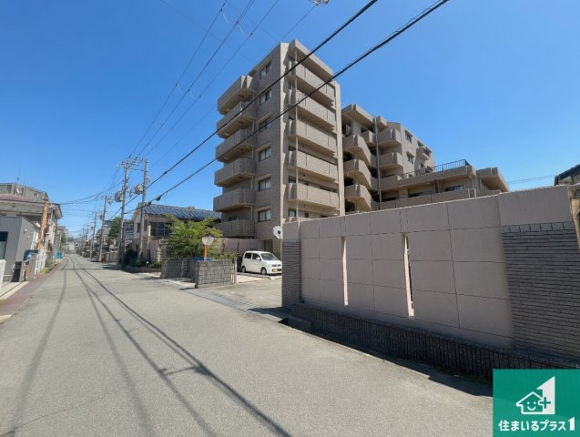 車通りの少ない前面道路！お子様がいらっしゃるご家族でも安心！