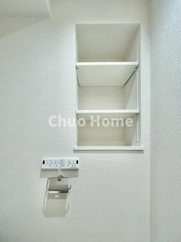【ウォシュレット】清潔に使いたいお手洗いには最適な設備です。もちろんウォームレットも標準装備です。