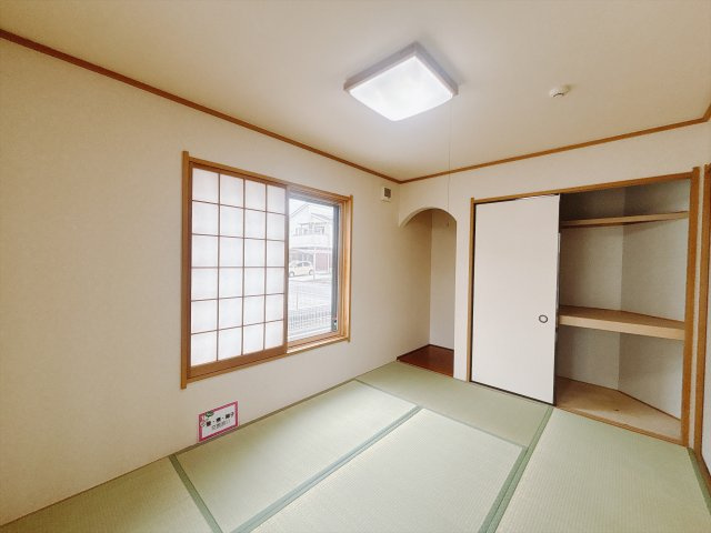 ■1階和室｜和室を書斎にしたり、冬にはコタツを敷いて家族みんなで年越しをするのもいいですね。家族みんなのお気に入りの空間になります♪