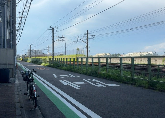眺望を気にして物件を探す場合、前面に建物が建っていないか現地で確認しましょう！前面に建物があると景色はもちろん、日当たりや風通しにも影響が出てきます。住んだ時のことを想像しながら現地見学をしましょう。