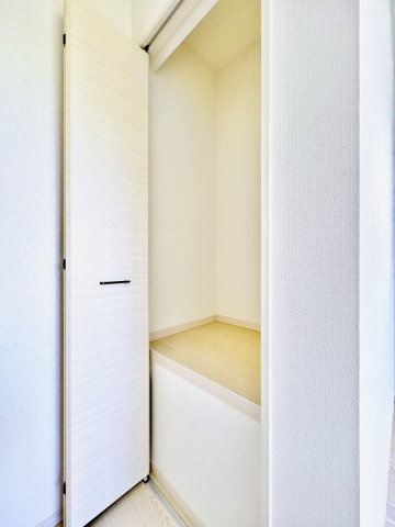 2階南東側6.0帖洋室の収納