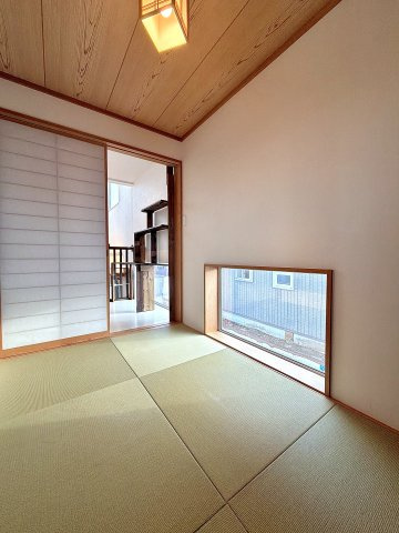 琉球畳の落ち着く和室