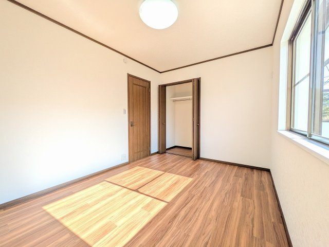 ～収納力の高いクローゼット完備～