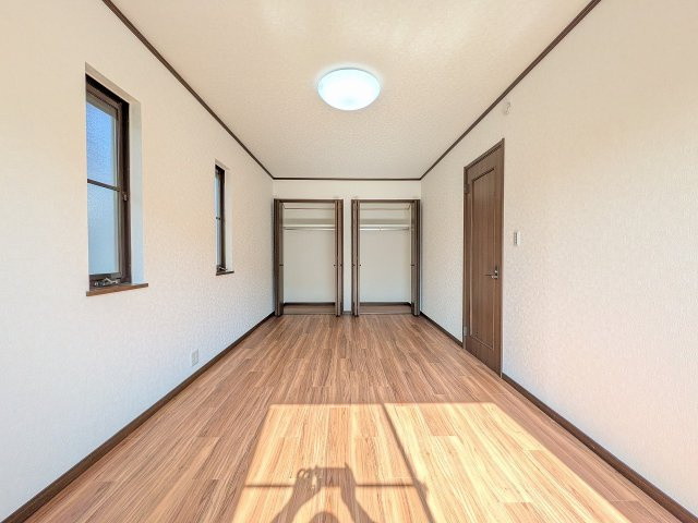 ～収納力の高いクローゼット完備～
