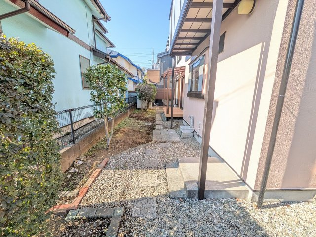～ガーデニングなども楽しめる庭付き～