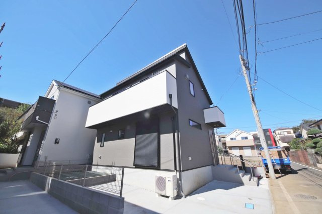 徒歩10分圏内に小中学校・スーパー・コンビニ・公園・郵便局・図書館・イオンモール等