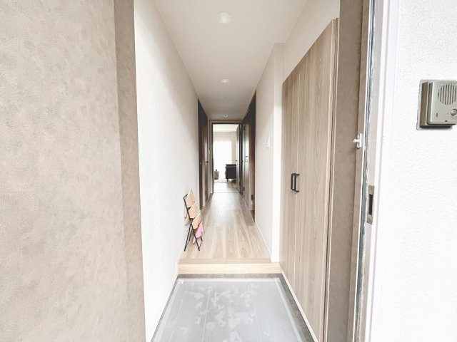 毎日通る玄関はこちらです