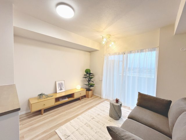 こちらの居間で趣味の時間をお楽しみください