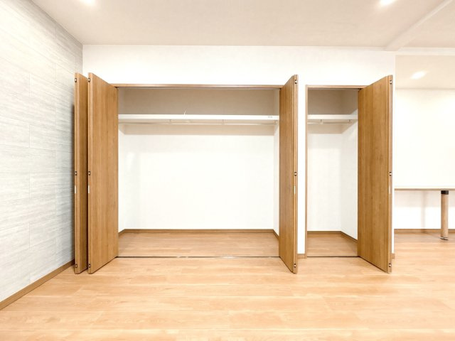 リビングの収納になります♪