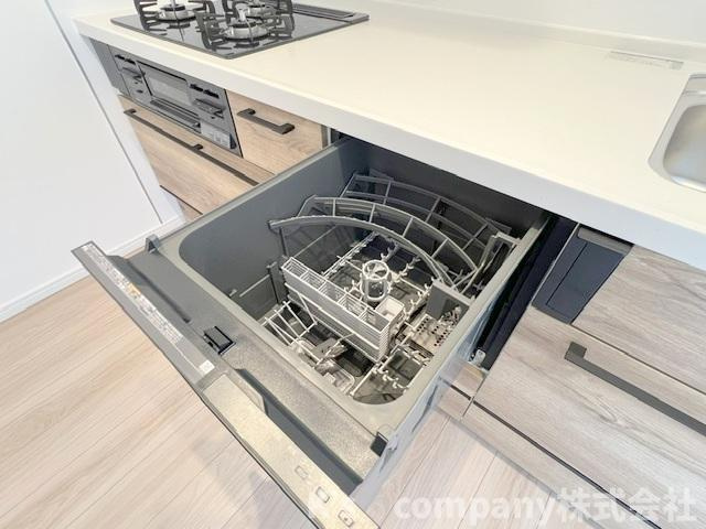 家事の負担を軽減してくれる食器洗い乾燥機付き☆