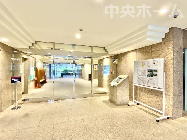 【オートロック】オートロックシステムでセキュリティ充実。当たり前ですが、安全で安心して暮らすのって大事ですよね。