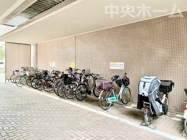 【自転車置き場】最新の空き状況や費用などの詳細は担当スタッフまでお問い合わせください。