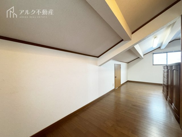 小屋根裏部屋