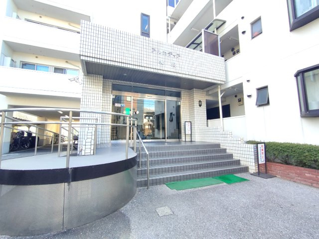 【エントランス】