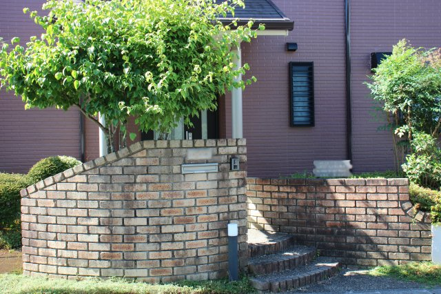 おしゃれな玄関アプローチ