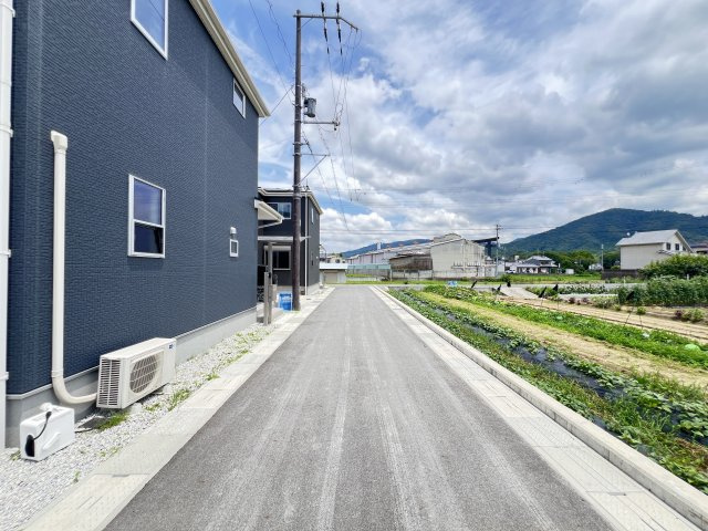 前面道路含む現地写真