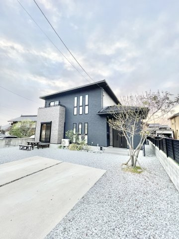 整えられたお庭は、前オーナー様が大切に住まわれていたことがよくわかりますね♪
