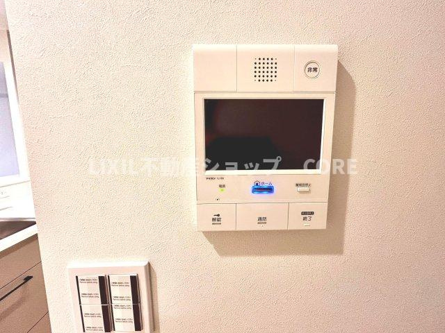 「見える安心」をカタチにしました。誰が来てもわかる様にモニター付きインターホン！