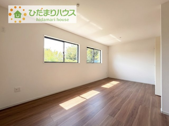 窓が多く、明るい空間を演出してくれます(*^^*)