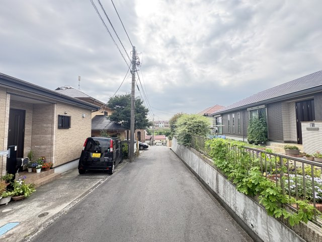 前面道路は道幅4mございます。