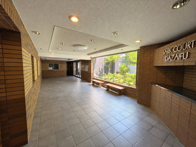 清潔なエントランスです
