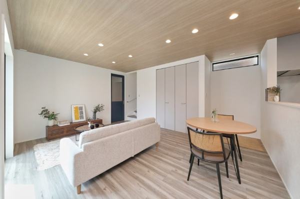 【塔野一丁目のリビングダイニング】