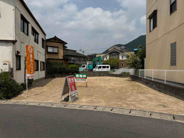 【足原一丁目（2期）の前面道路含む現地写真】