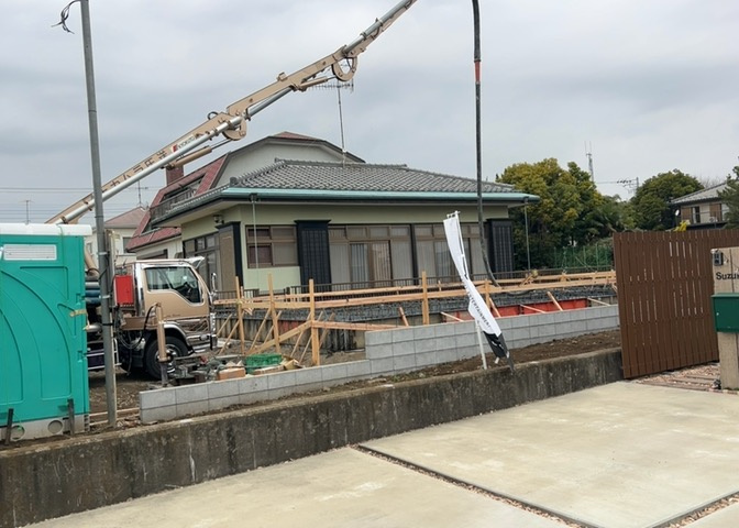 家族でのBBQを行うのであれば3坪程度の広さがあればよいでしょう。ガーデニングや家庭菜園を楽しむ際は、手入れが行き届く範囲にすると安心です。また、庭のある方角や接道が気になる方は事前に確認しましょう。