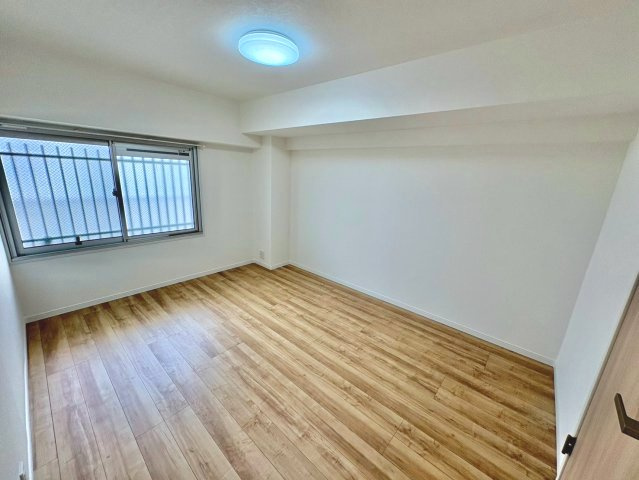 洋室7.5帖・収納付きで、お部屋がすっきり片付きます。