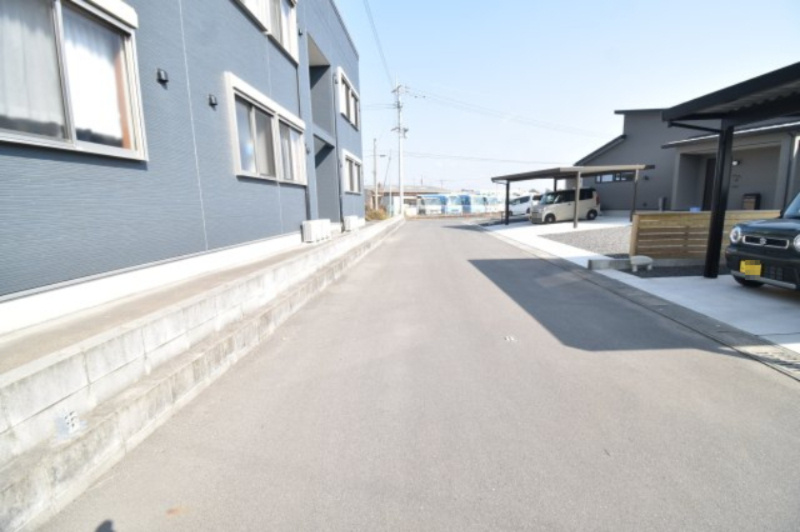 前面道路含む現地写真