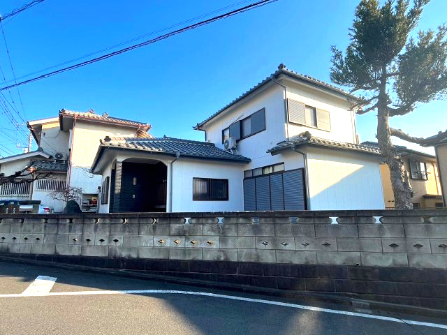 外壁、屋根塗装済み。