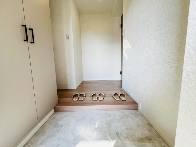 毎日の「ただいま」が少し誇らしくなる、美しさを兼ね備えています。