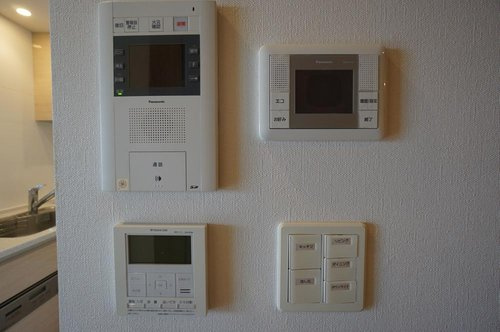 モニターフォン・オートロック付き！24時間駆けつけ対応可能のセキュリティ設備も充実