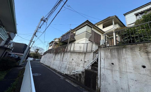 【横浜市西区西戸部町1丁目 中古戸建の外観】