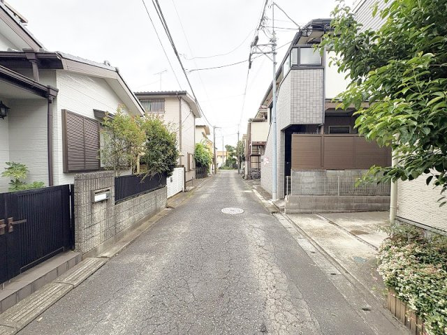 広々とした敷地の「文理台公園」まで徒歩3分。季節の移ろいを身近に感じることができます。