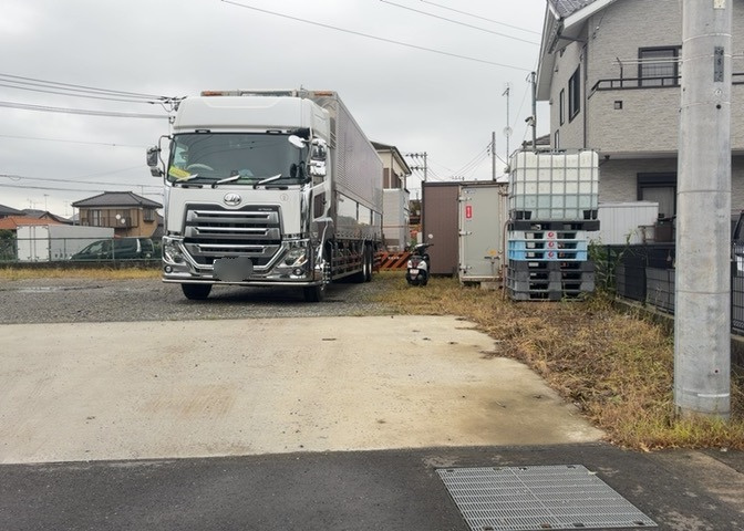 土地の形が極端に長細かったり、狭小地、あるいは道路との高低差がある傾斜地だった場合、後々売ろうとしても買い手がつかない場合もあります。後々、売却することになった時に価値の下がらない土地を選びましょう。