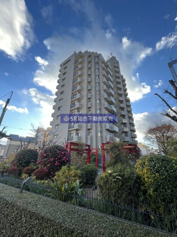 【グランドメゾン小阪の外観】