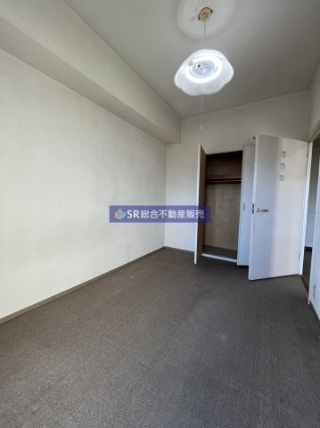 【グランドメゾン小阪の寝室】