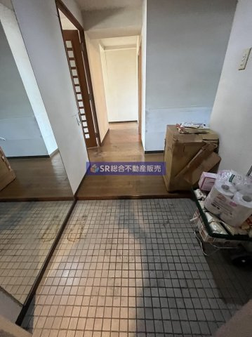 【グランドメゾン小阪の玄関】