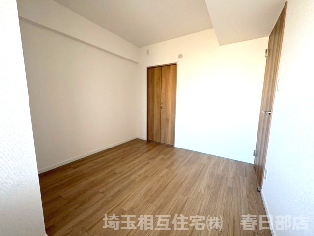 4．8帖子供部屋　フローリング仕様で普段のお掃除も楽々です。