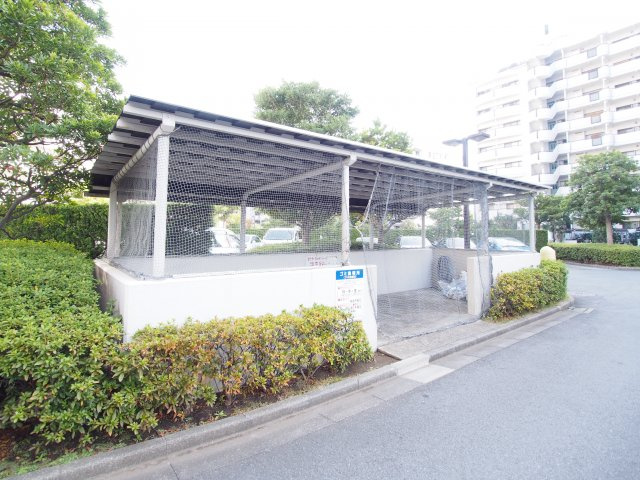 敷地内ゴミ置き場