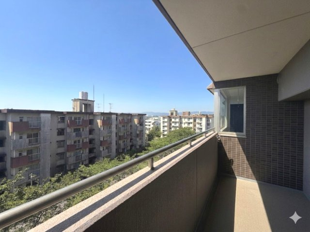 広々としたスペースがあり、清々しい景色を堪能できます！