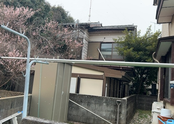 家を建てる前提で土地を探している場合、地盤の丈夫さは譲れない条件の一つです。地盤が脆弱だと追加工事が必要となります。また、過去に地盤沈下や液状化現象を起こした土地は、できるだけ避けた方がいいでしょう。