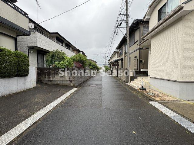 住みやすい落ち着いた住環境にございます。